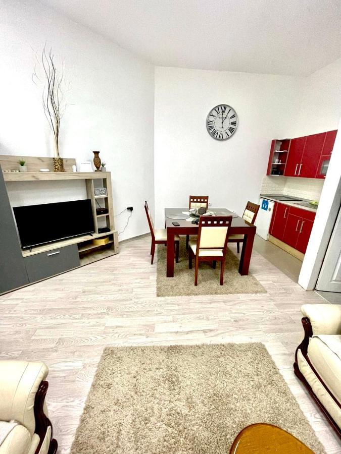 Apartment Tesla Панчево Экстерьер фото